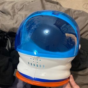 Adult astronaut helmet